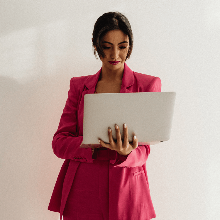 15 daily habits to boost self-confidence featured image